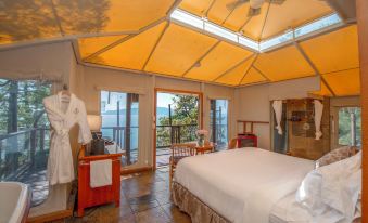 Rockwater Secret Cove Resort