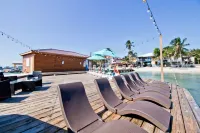 Sandbar Beachfront Hostel & Restaurant Hotels in San Pedro