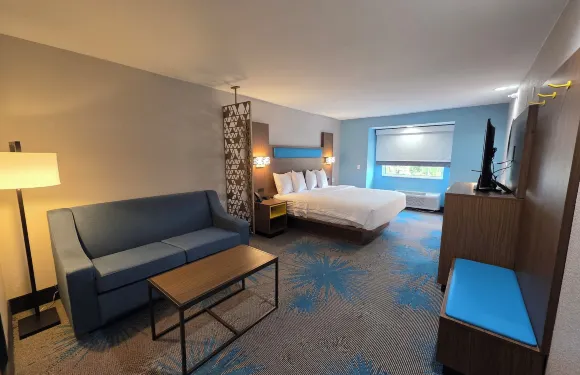 溫德姆布蘭登露天劇場戴斯酒店及套房