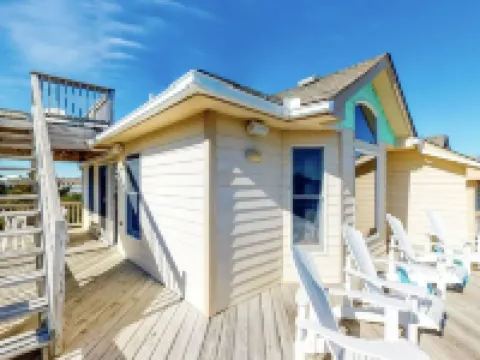Beautiful Obx Home W. Pristine Views 6 Bedroom Cottage by RedAwning Hotels in Corolla