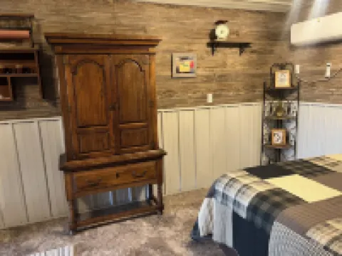 “Leroy” One of the 5 Tiny Cabins on the Osage River