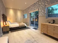 寧靜 鄰近格魯特康斯坦夏的酒店