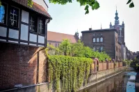 World Hostel - Old Town - Hostels