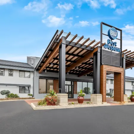 Best Western West Towne Suites