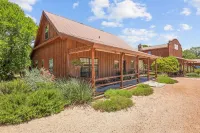 Sistercreek Ranch - First Cabin 2 Bedroom Cabin