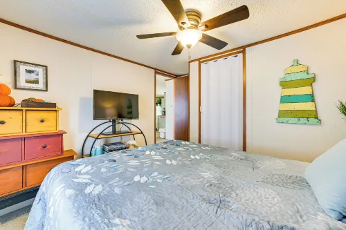Walk to Houghton Lake! Family Retreat w/ Patio - WiFi