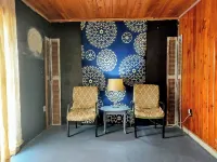 Rustic private aptzen Eau Gallie Downtown & 5 minutes Melbourne Beach