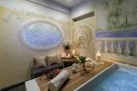 The Medieval Penthouse, Indulge Among History in a Luxury 5 Bedrooms Apartment - جاكوزي