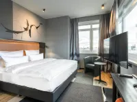 TITANIC Comfort Kurfürstendamm Hotels near Schöneberg
