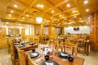 Tripli Hotels Namaste Manali - Frühstück