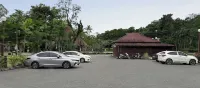 Annika Koh Chang - parking