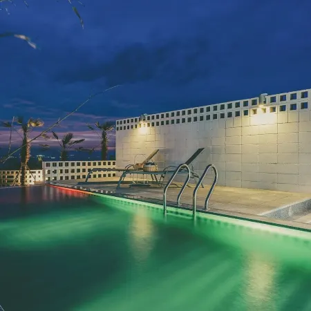 Pohang Uni’s Ocean Pool Villa