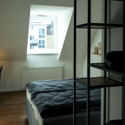 Moderne City Zimmer mit eigenem Bad Hotels in der Nähe von Kath. Kirche St. Martin