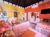 237 Bratton Avenue Hotel di 