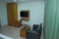 Rochas Hotel & Resort Bogura - 2-Star