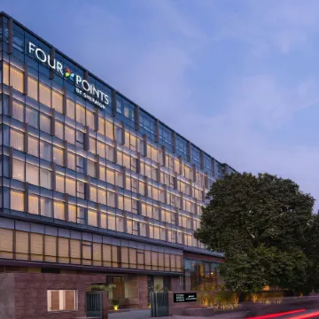 Four Points by Sheraton Amritsar, Mall Road Отели рядом с достопримечательностью «Храм международного общества сознания Кришны»