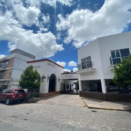 Hotel Zacatecas Courts