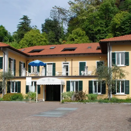 Residence l'Ulivo - Apartments in the City Center, with Fitness, Squash & Private Parking