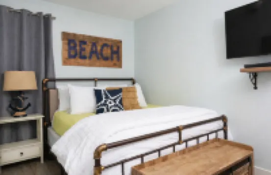 Gulf View Sanctuary with Exclusive Balcony - Beautiful Coastal Escape