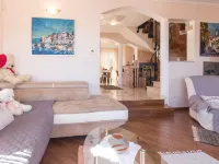 Luxurious Villa Emily - Private Pool, Stunning Sea Views, and Unmatched Comfort Hotels in Opric