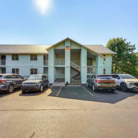 2 Mi to Silver Dollar City Lakefront Branson Gem!