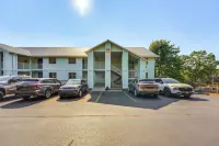 2 Mi to Silver Dollar City Lakefront Branson Gem! - parking