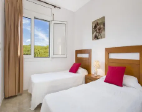 Apartment for 5 People Near Sea Beach