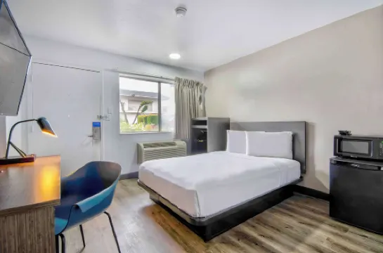 Motel 6 Austin, TX - North