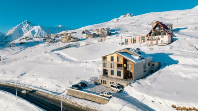 Dandelion Hotel Gudauri Отели в г. 