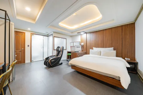 Siheung Eros Hotel - parkir