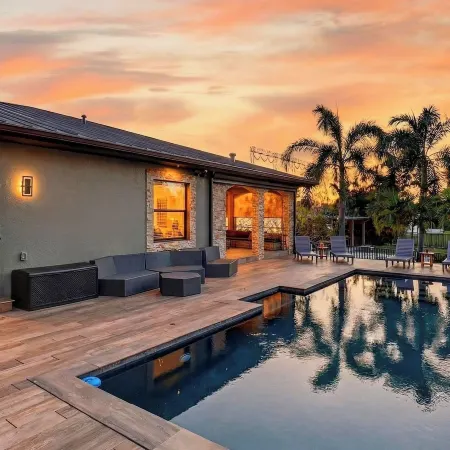 Riverside Veranda by AvantStay | Waterfront Stay + Infinity Pool + Private Dock + Easy Beach Access