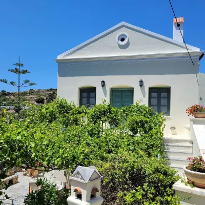 Villa Matakia Hotels near Kouros Melanon