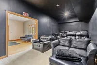 The Heights - Mountain Views, Hot Tub, Pool 10 Bedroom Home