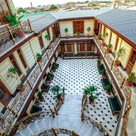 Hotel Grand House Real Estate