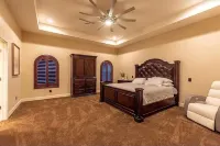 Luxury Spacious Stay