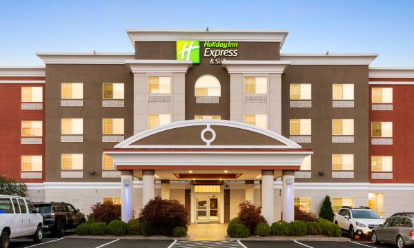 Holiday Inn Express & Suites Klamath Falls Central by IHG