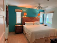 Oceanfront 2 b/r - Coral Gardens,  Grace Bay Beach!
