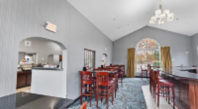 Best Western Plus the Inn at Hampton