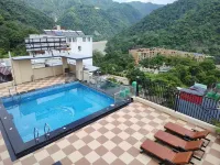 Foxoso Heights, Tapovan