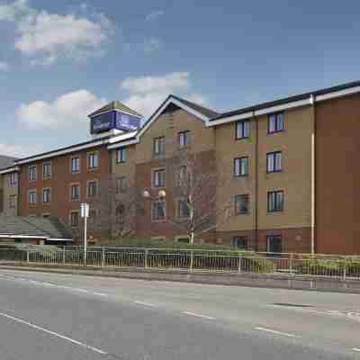 Travelodge Chesterfield Town Centre Hotel Exterior