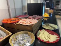 Unite Hostel Barcelona - petit déjeuner