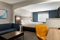 Holiday Inn Express & Suites EDMOND by IHG