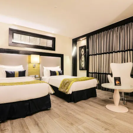 The Empresa Hotel Отели рядом с достопримечательностью «Пляж Версова»
