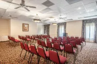 Clarion Inn & Suites Central Clearwater Beach