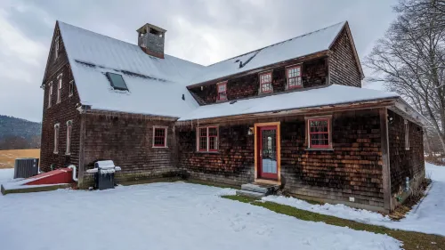 52-acre Berkshires Farmhouse Fire Pit, Outdoor Dining + Trails Copper Kettle Farm by Avantstay