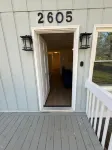 雷克伍德的全新裝修三卧室住宅(Newly Renovated 3 Bedroom House in Lakewood)