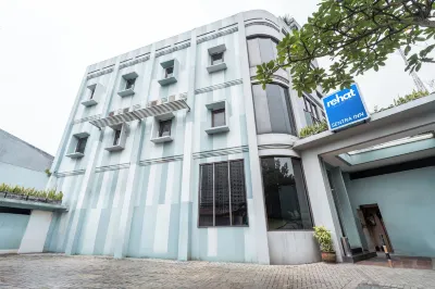Rehat at Sentra Inn Bandung Hotels in Burangrang