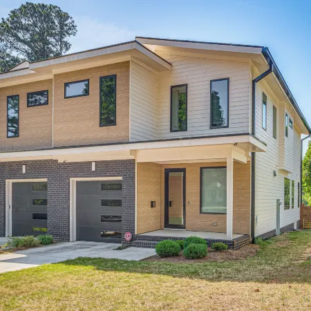 2 Mi to Wakemed: Modern Raleigh Duplex w/ Yard