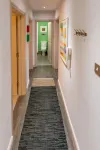 Walpole Bay 2 bed Stunning Garden Apt By ADLIV - Kitchens