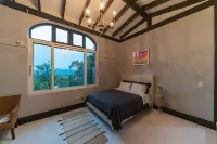 Yangyang Little Forest Pension (Breakfast, Spa)
